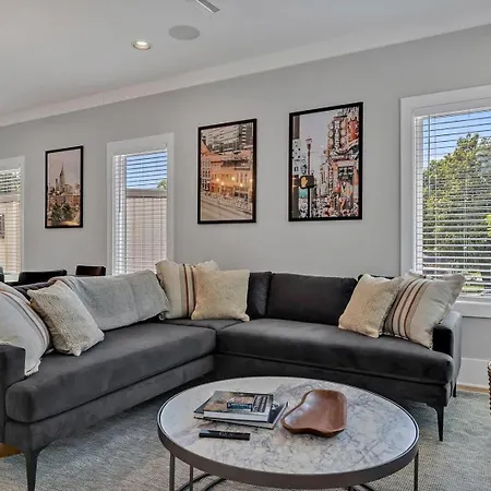 Villa Ensemble-4 Unit Combo-8 Mins To Broadway